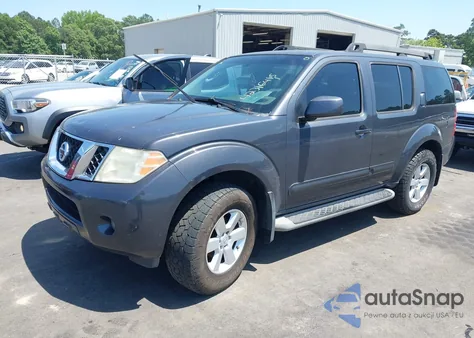 2011 Nissan Pathfinder Sv z USA, uszkodzony, nr VIN 5N1AR1NN1BC626285